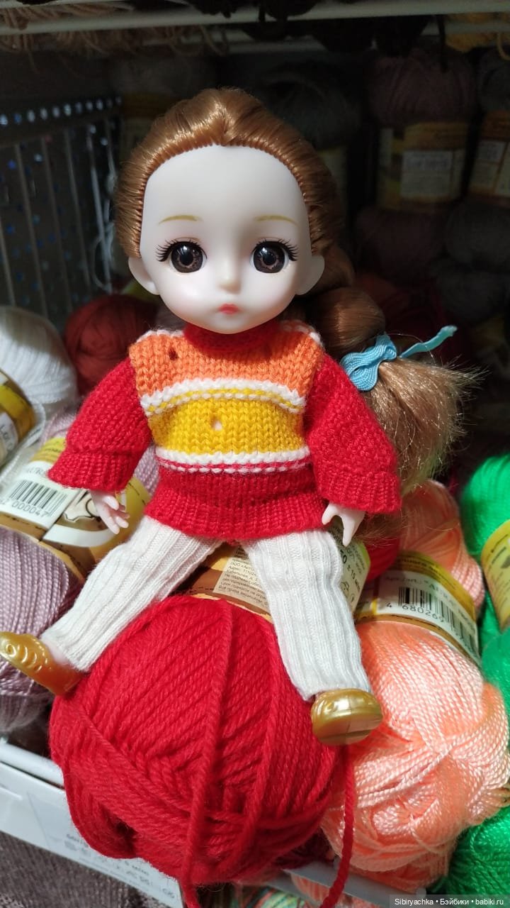 Глаша в магазине рукоделия Леонардо