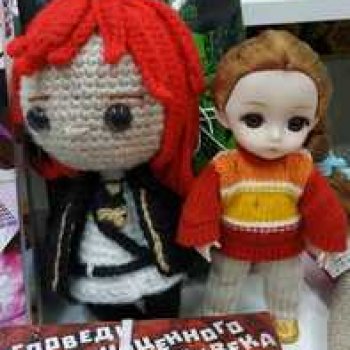 Глаша в отделе авторских подарков и настольных игр.