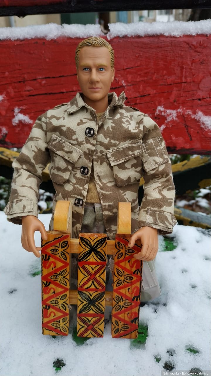 Леонид и Глаша радуются первому снегу