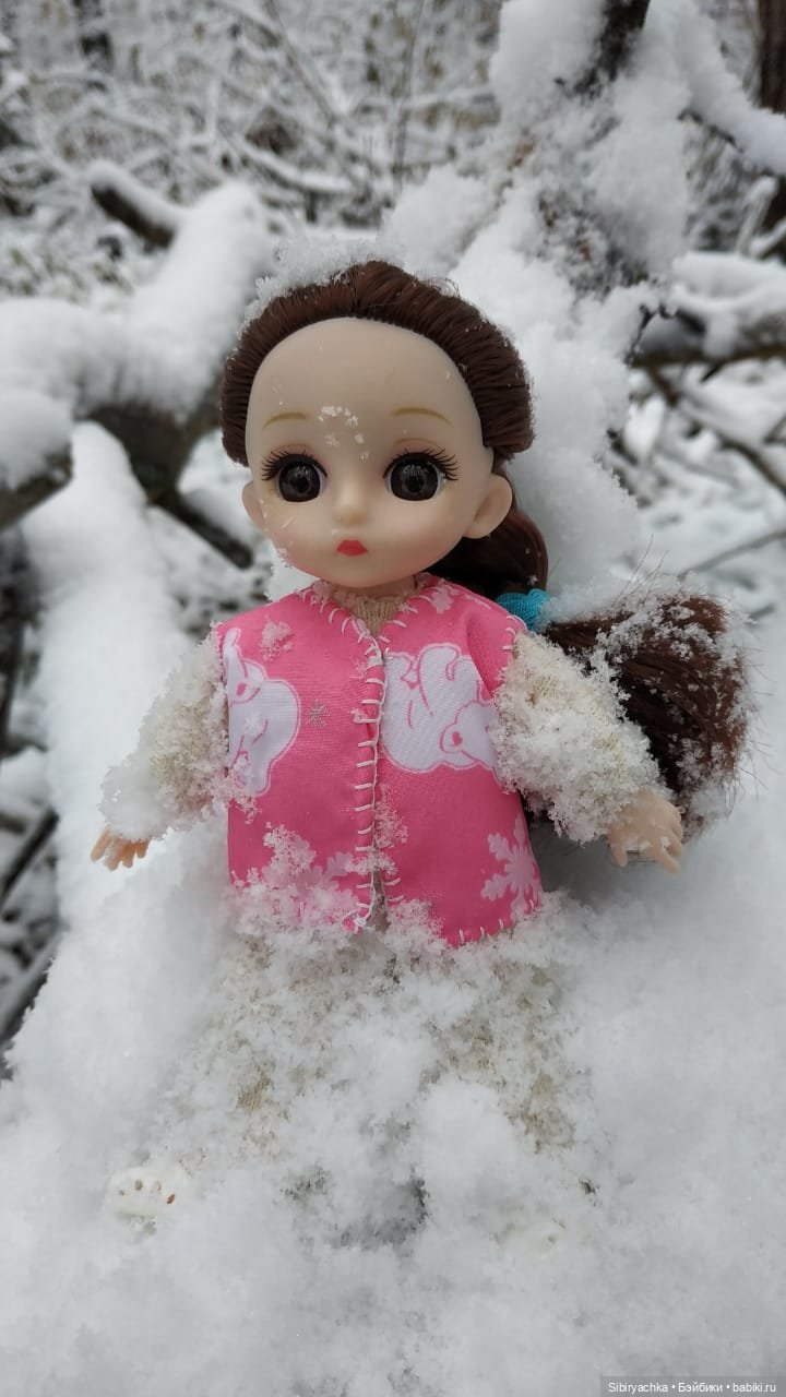 Глаша и Луша в любимом лесу