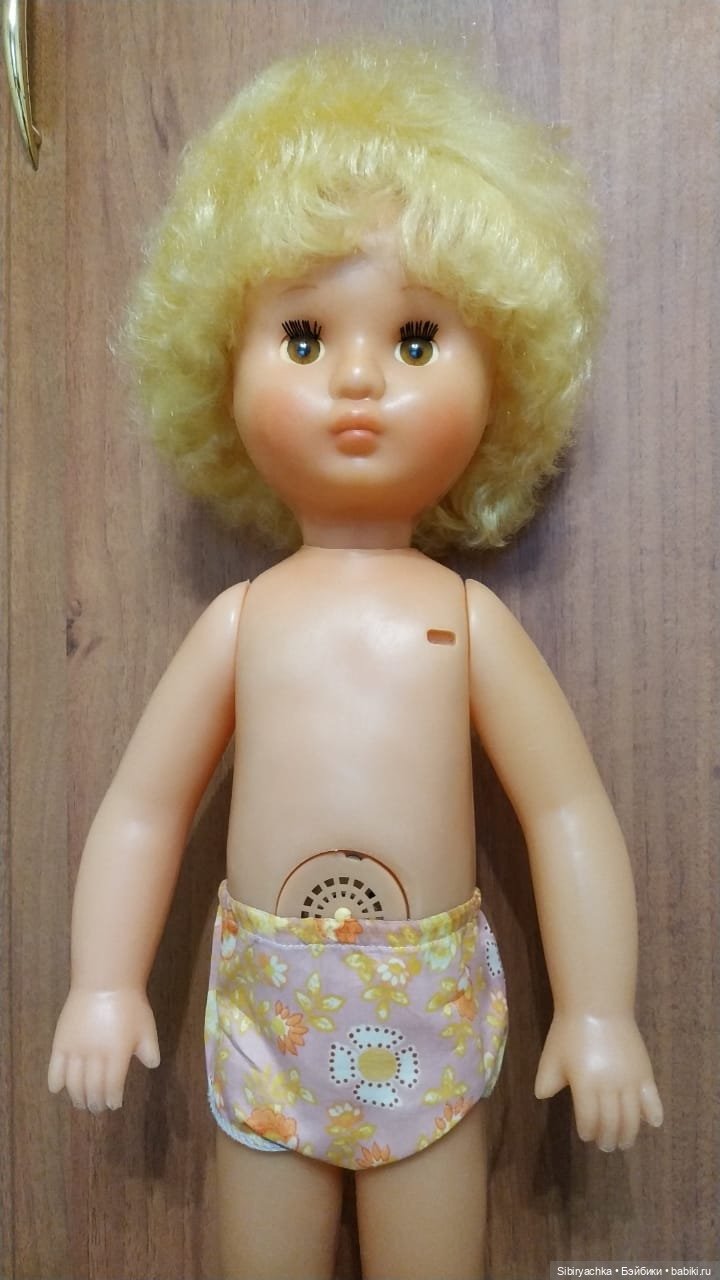 Девочки в платьях их ацетатного шёлка из далёкого прошлого (фото 7)