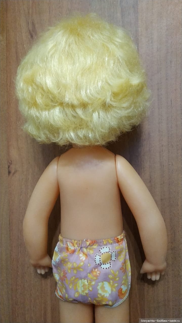 Девочки в платьях их ацетатного шёлка из далёкого прошлого (фото 8)