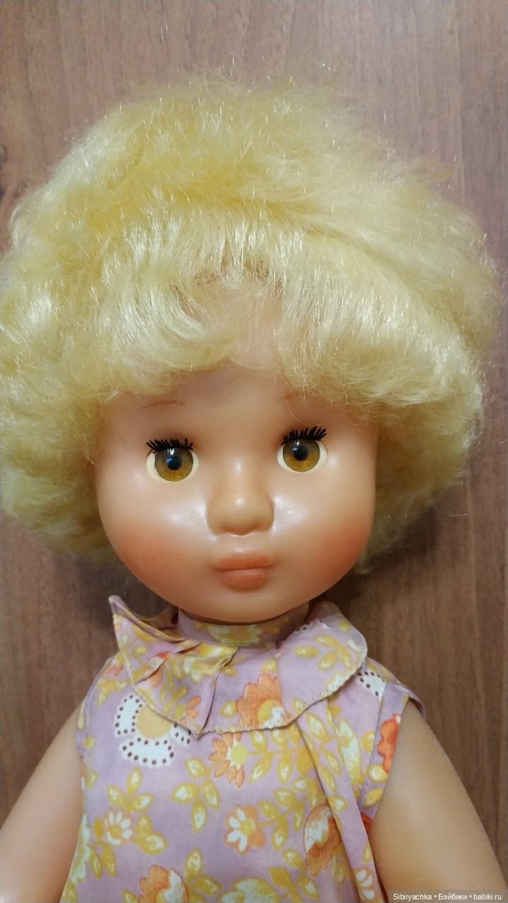 Девочки в платьях их ацетатного шёлка из далёкого прошлого (фото 2)