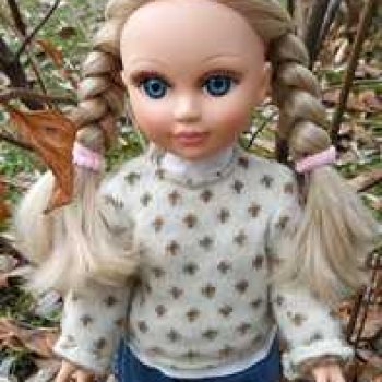 Прекрасный ноябрьский денёк в городском саду.