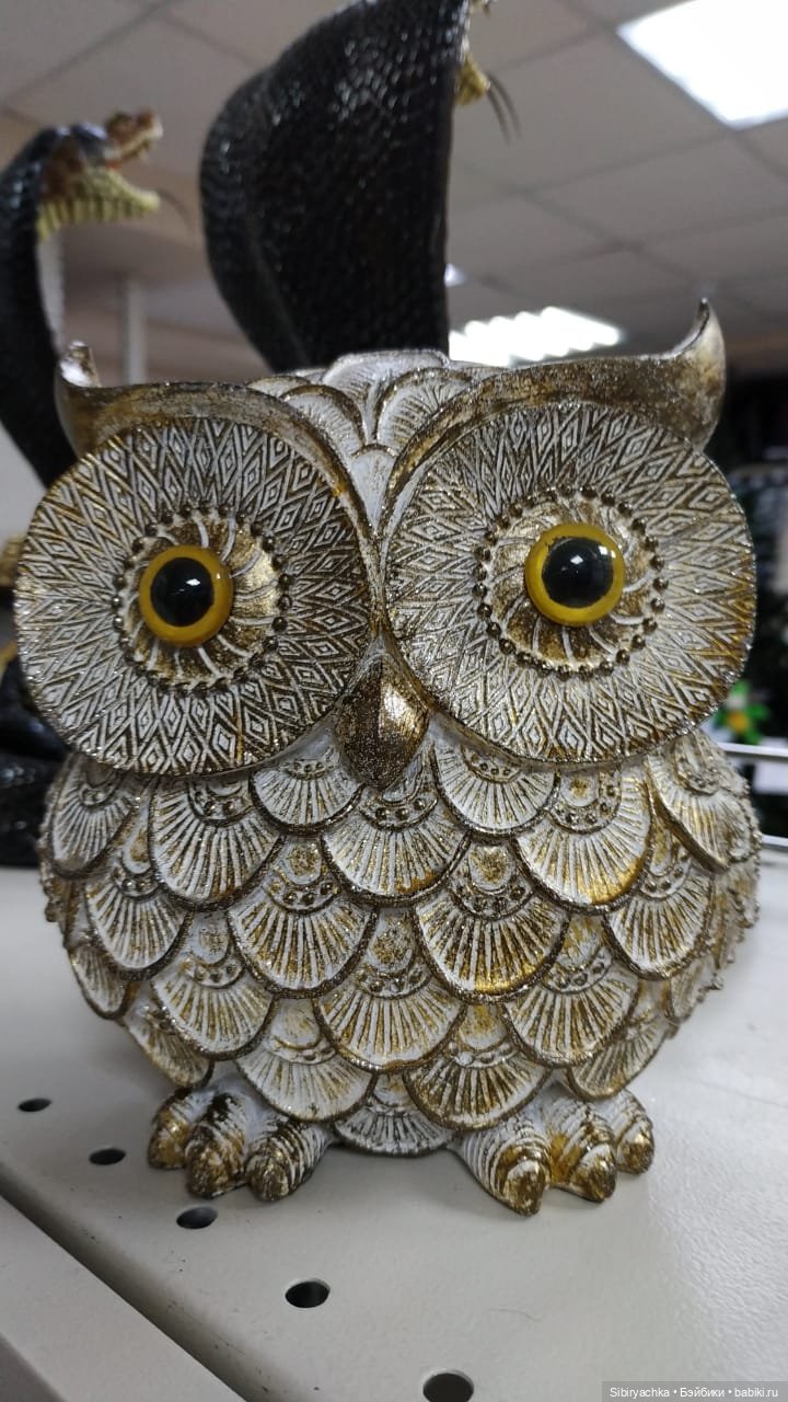 Новогодний ассортимент канцелярского магазина