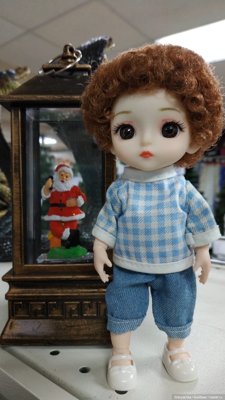 Новогодний ассортимент канцелярского магазина