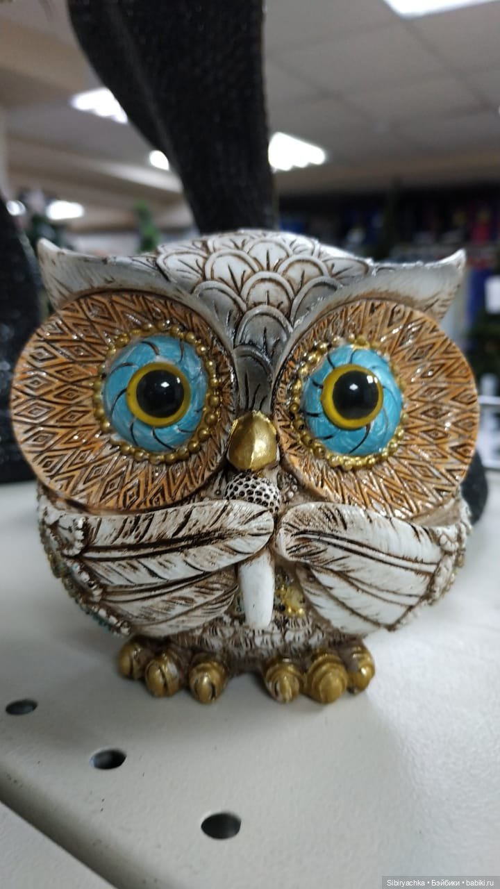 Новогодний ассортимент канцелярского магазина