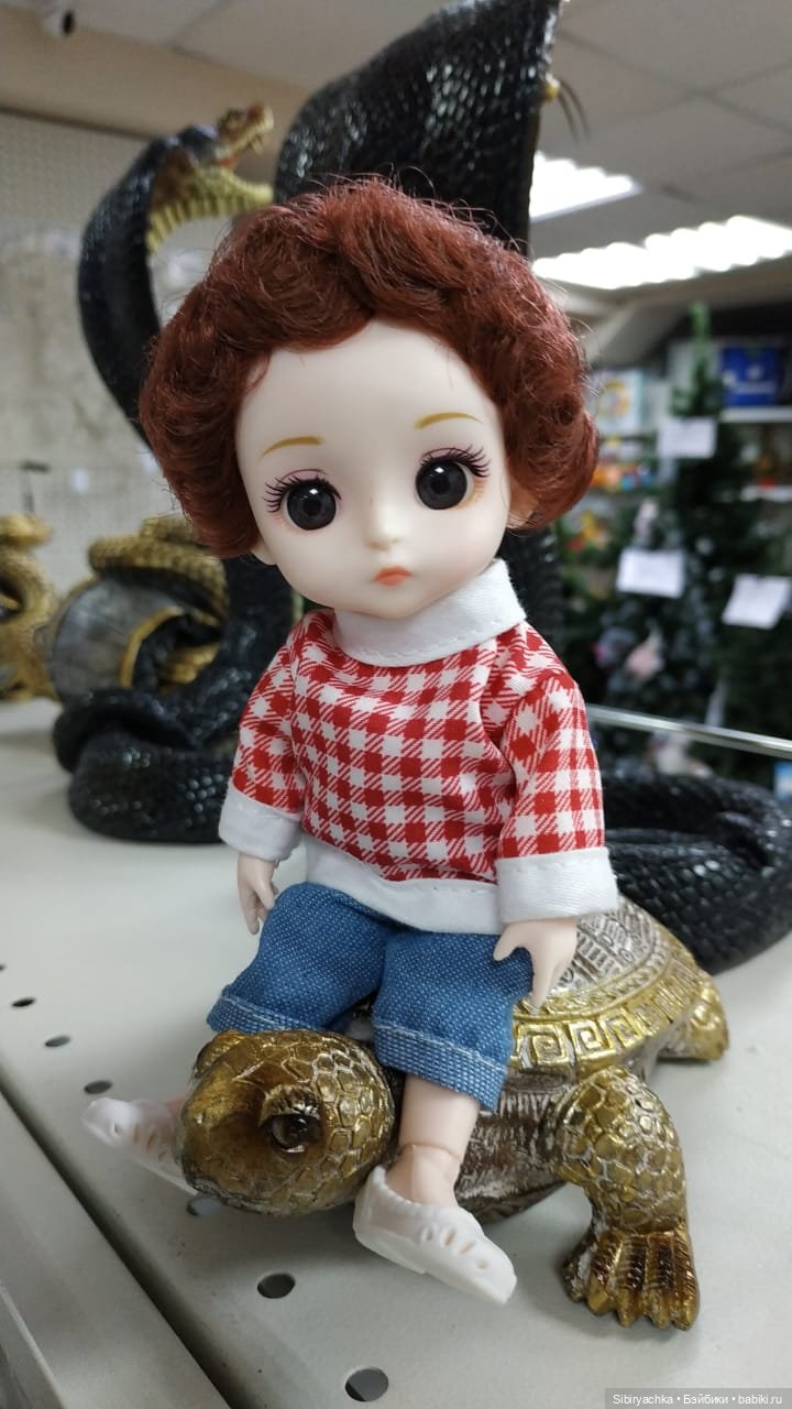 Новогодний ассортимент канцелярского магазина