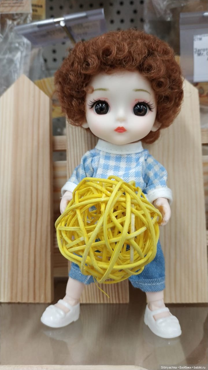 Новогодние товары в Леонардо глазами Василька