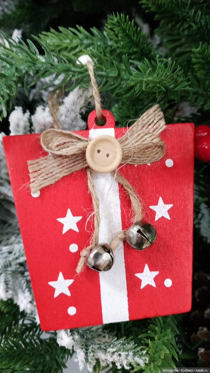 Новогодние товары в Леонардо глазами Василька