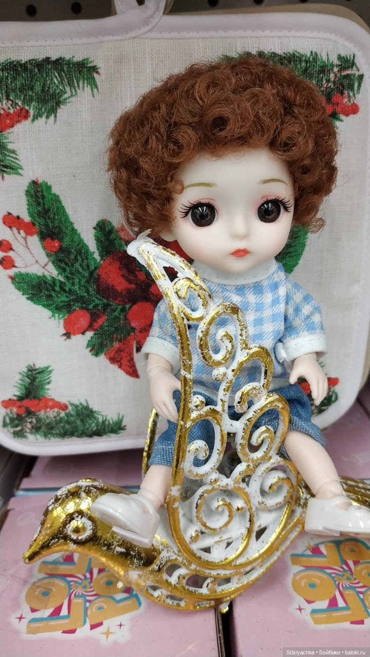 Новогодние товары в Леонардо глазами Василька