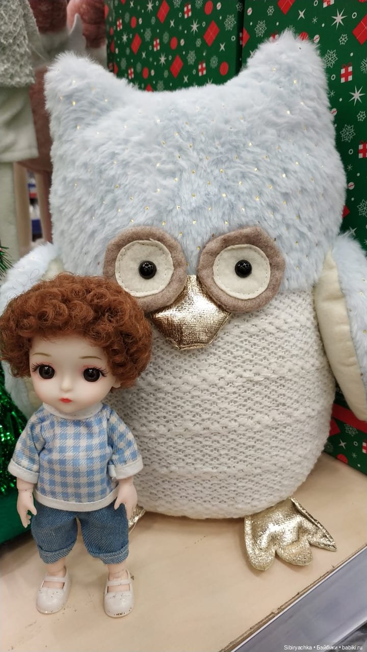 Василёк в новогоднем отделе в Ленте