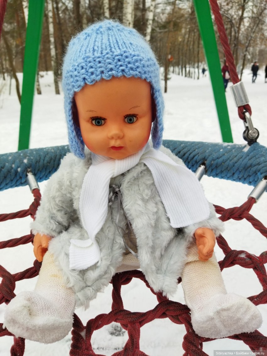 Андрейка на детской площадке