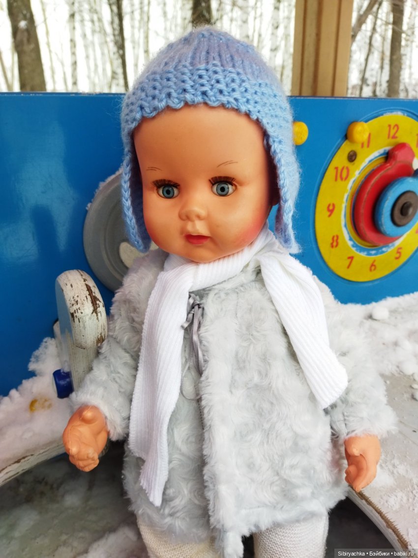 Андрейка на детской площадке