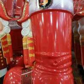 Василёк в поисках вкусного интересного к Новому году.