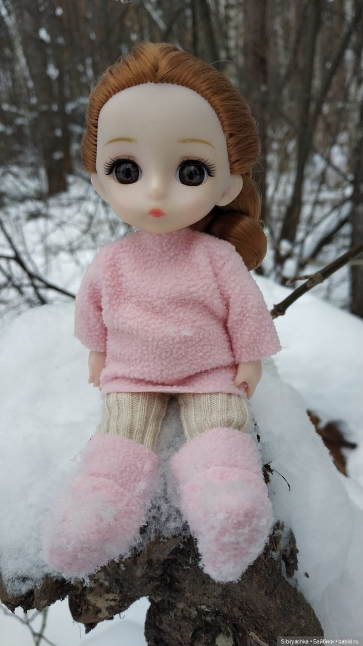 Глаша и Арина гуляют в лесу (фото 3)