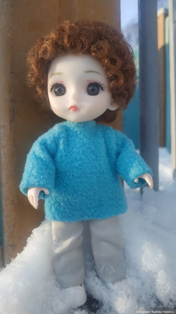 Василёк на детской площадке