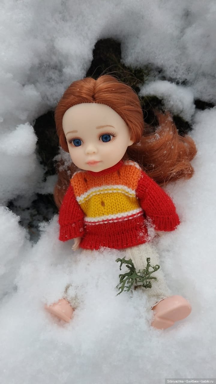 Первая прогулка Лизоньки в лесу