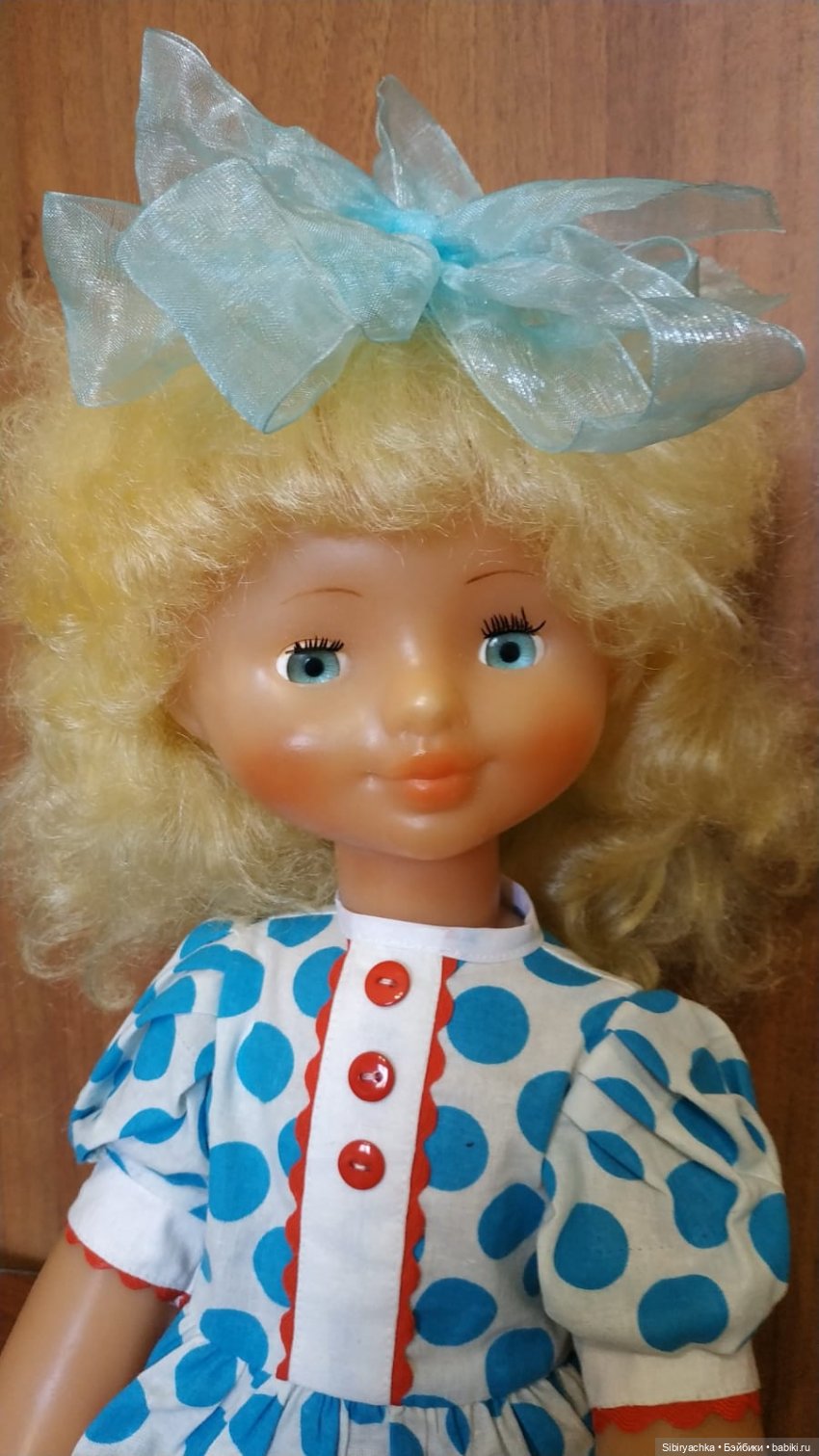 Белокурая красавица Лиля из Ворошиловграда (фото 4)