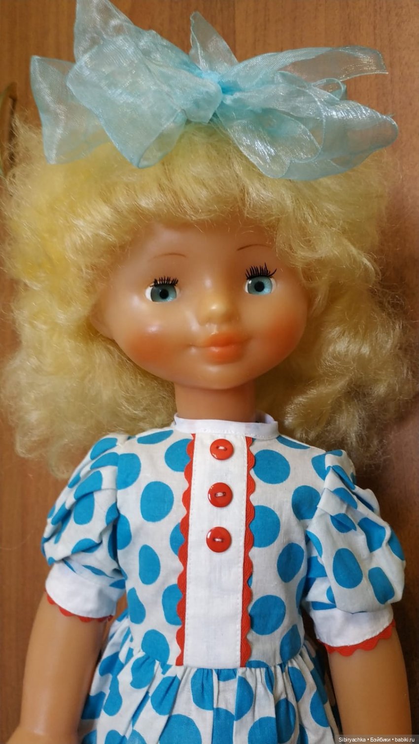 Белокурая красавица Лиля из Ворошиловграда (фото 5)