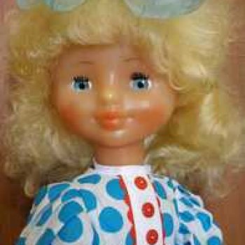 Белокурая красавица Лиля из Ворошиловграда.