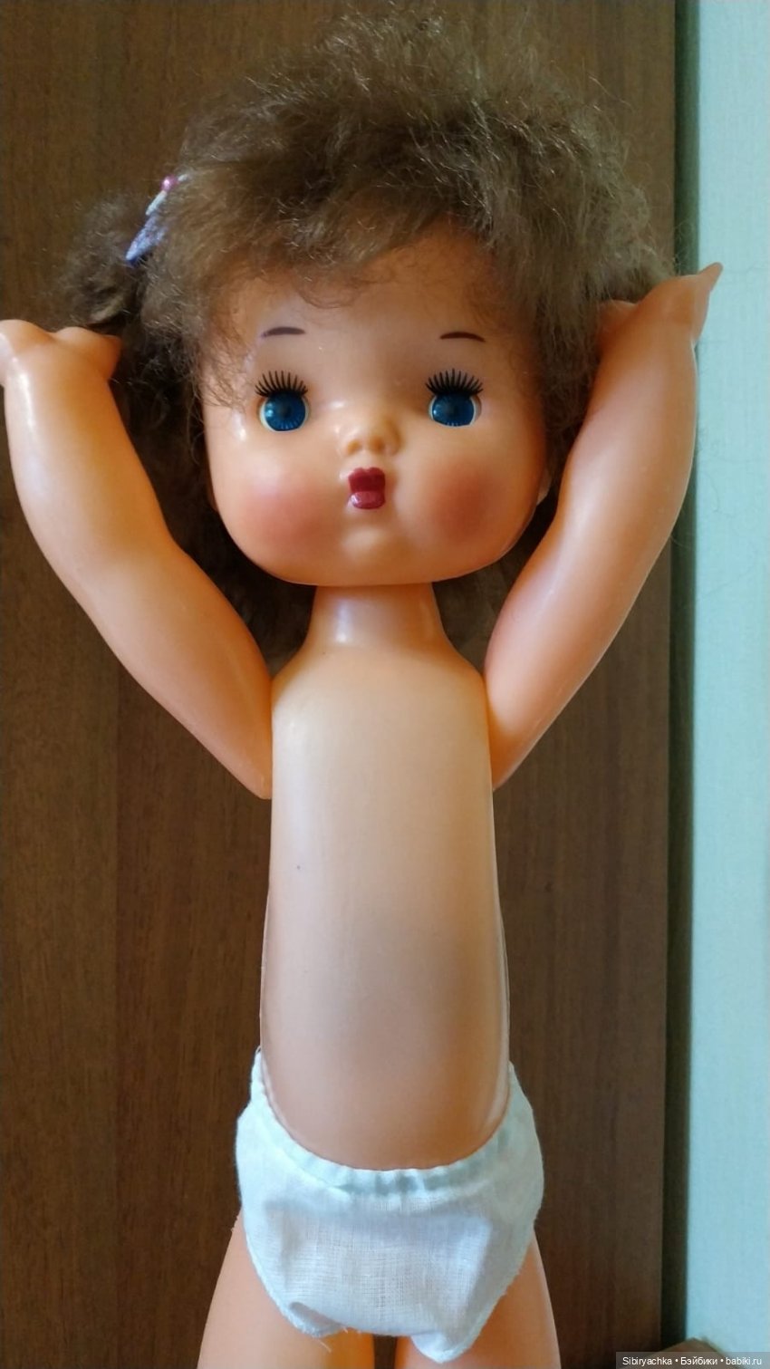 Серьёзная малышка Танечка