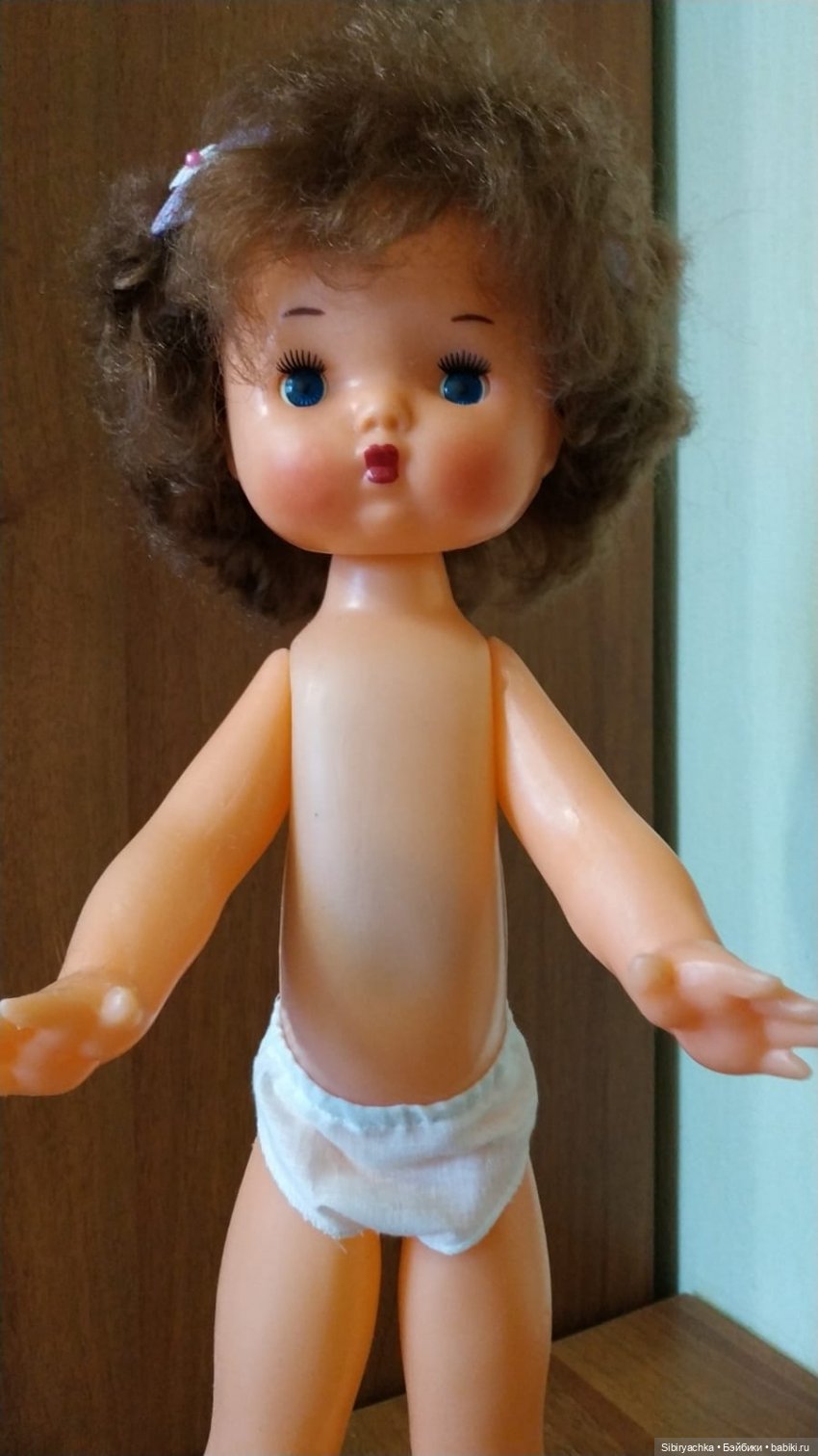 Серьёзная малышка Танечка