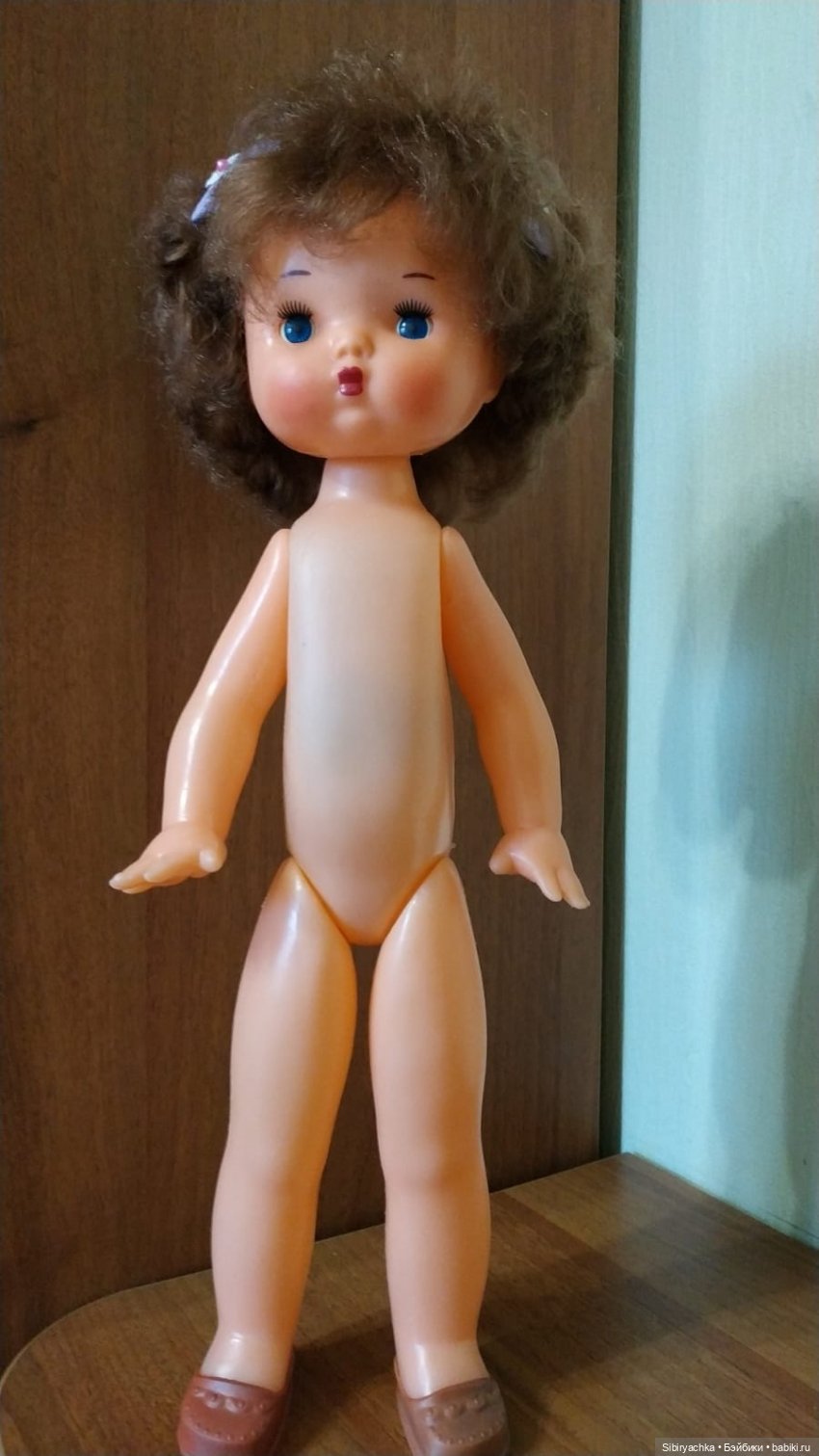 Серьёзная малышка Танечка