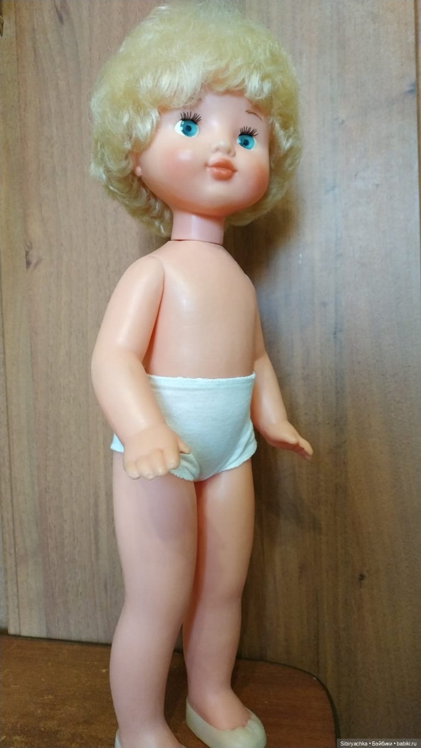 Белокурая малышка Алёнка из Киева