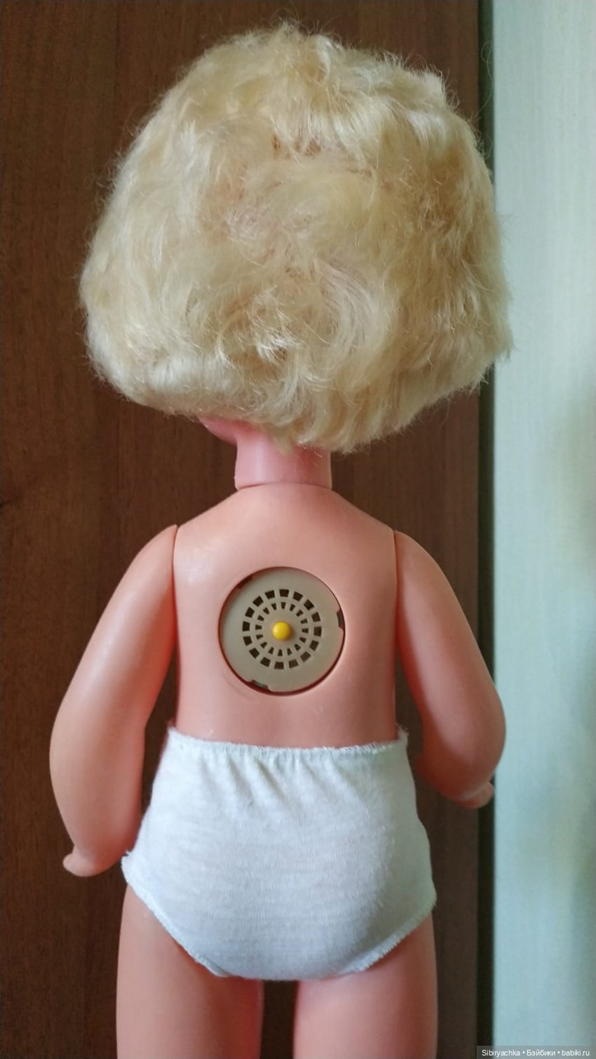 Белокурая малышка Алёнка из Киева