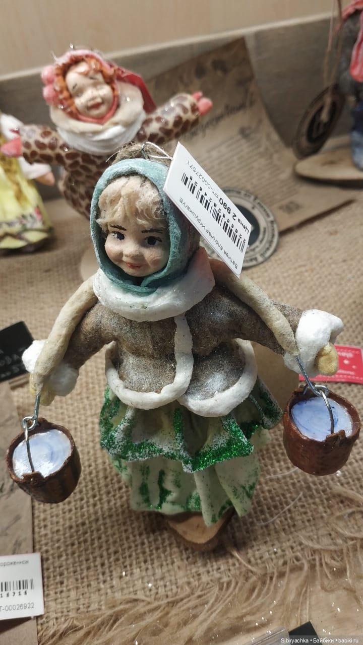 Василёк в сувенирной лавке