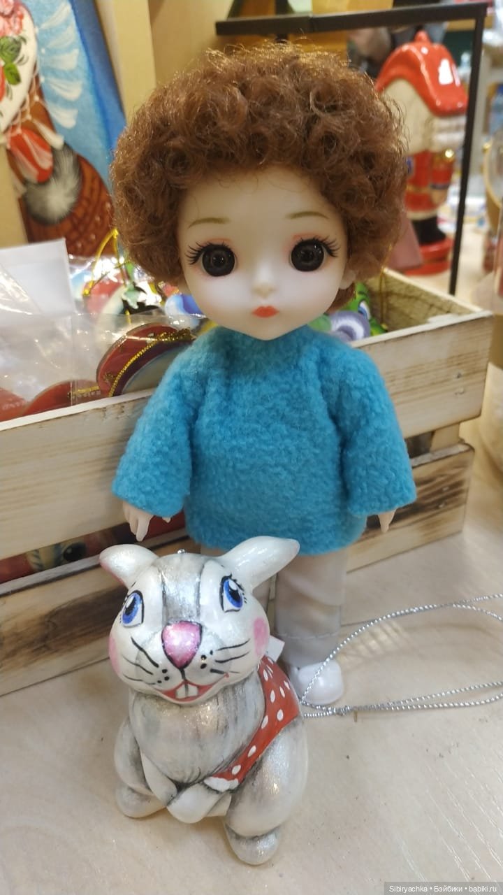 Василёк в сувенирной лавке