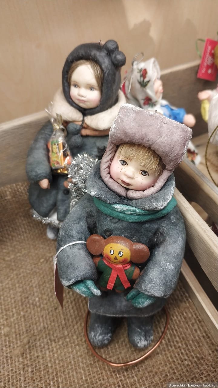 Василёк в сувенирной лавке