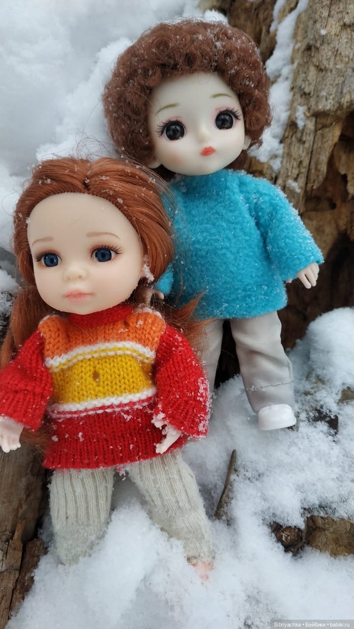 Прогулка Василька и Лизоньки в лесу