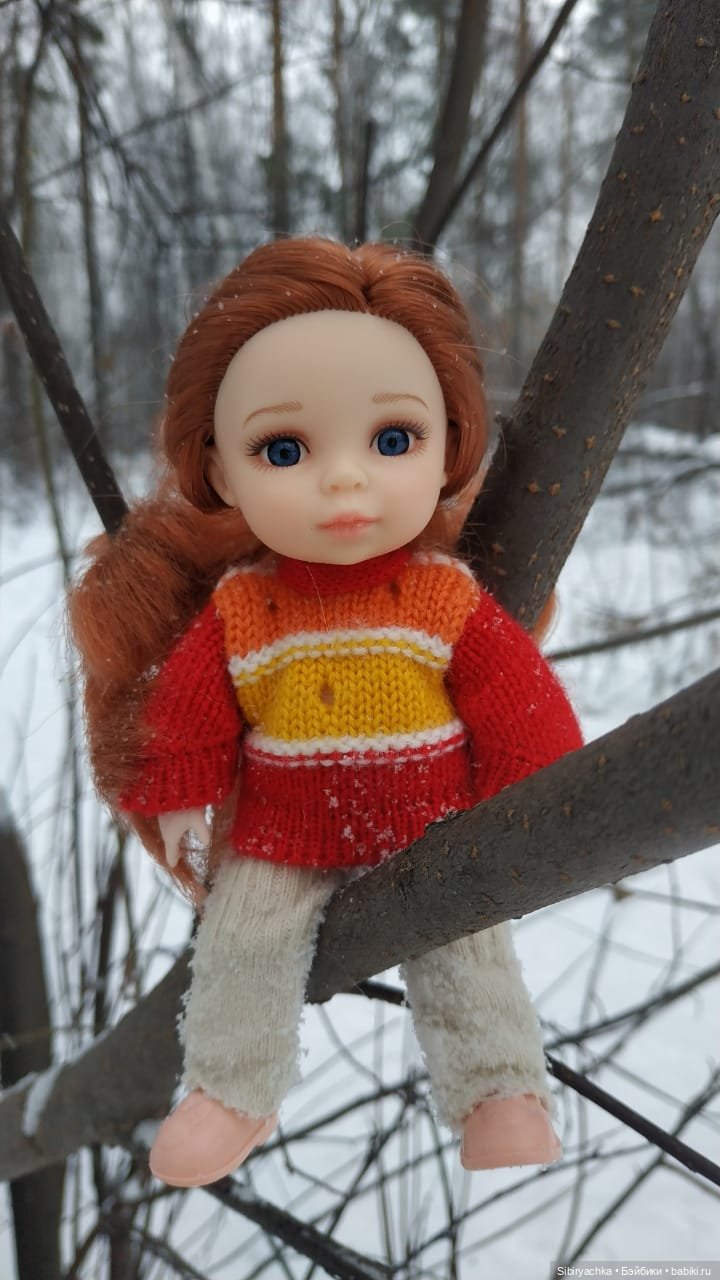 Прогулка Василька и Лизоньки в лесу