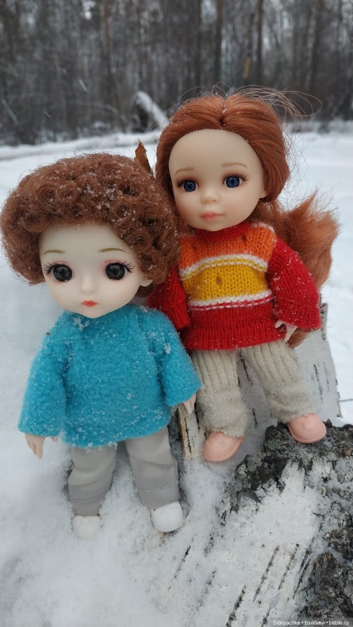 Прогулка Василька и Лизоньки в лесу