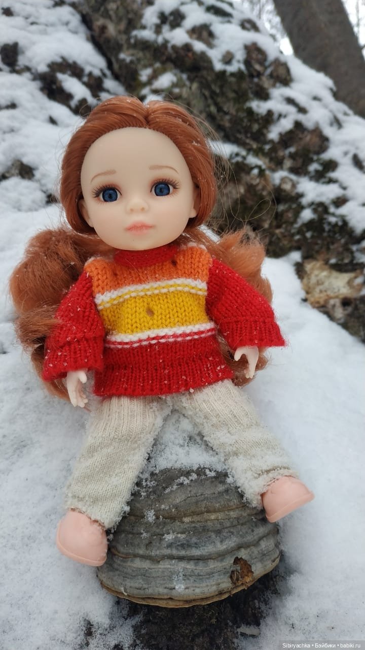 Прогулка Василька и Лизоньки в лесу