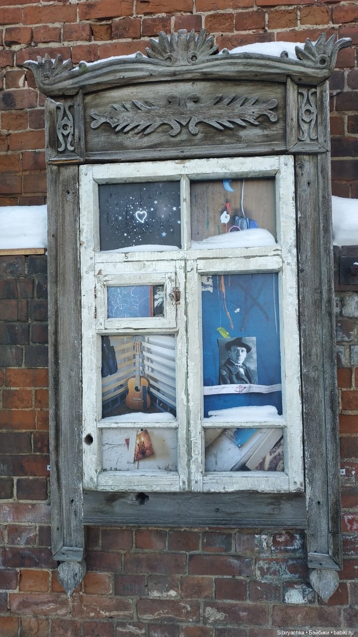 Василёк в сувенирной лавке