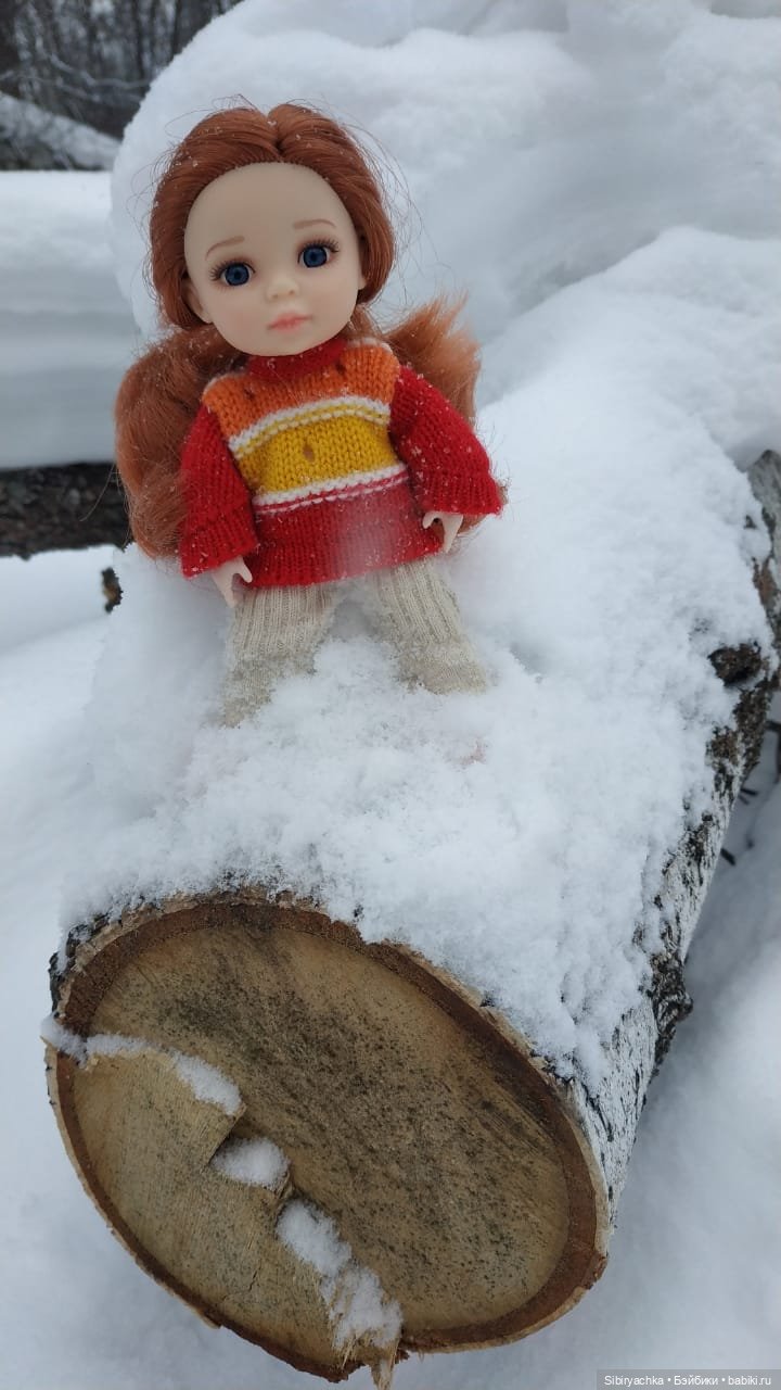 Прогулка Василька и Лизоньки в лесу