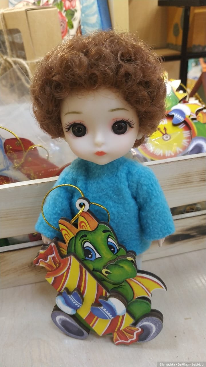 Василёк в сувенирной лавке