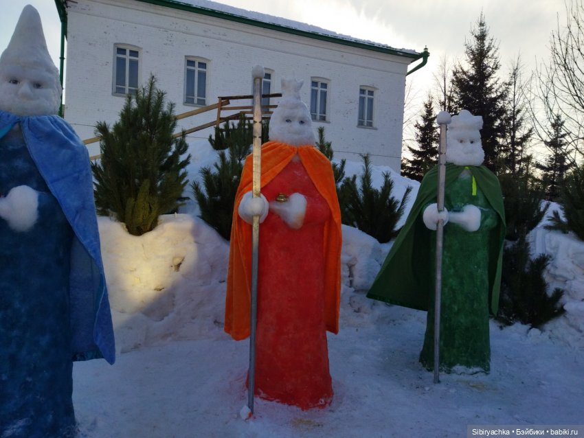 С наступающим Рождеством — Новый год и Рождество: праздничные фото кукол (фото 4)