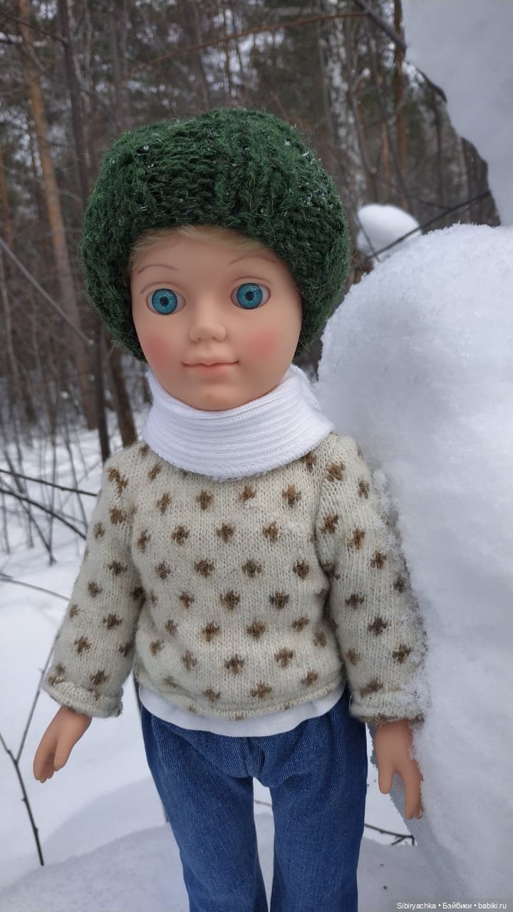 Александр гуляет в лесу — Российские куклы Весна (фото 6)