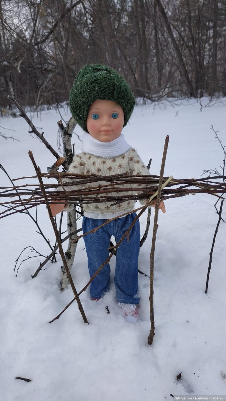 Александр гуляет в лесу — Российские куклы Весна