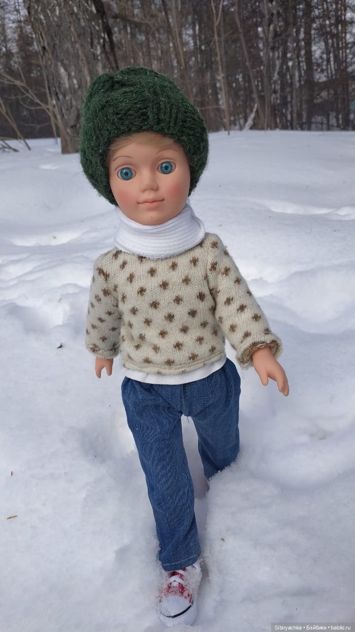 Александр гуляет в лесу — Российские куклы Весна (фото 3)