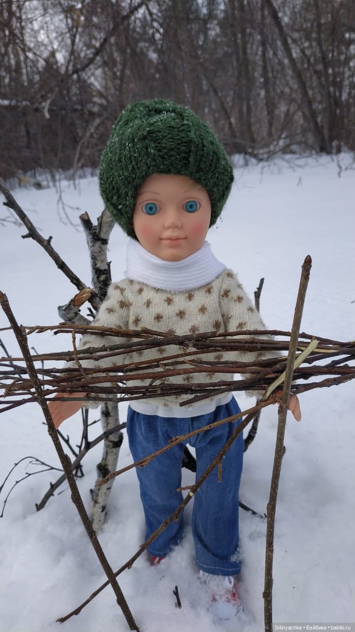 Александр гуляет в лесу — Российские куклы Весна