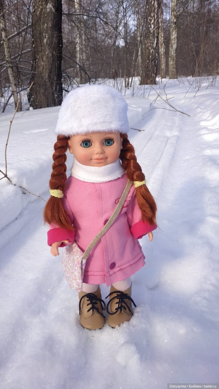 Аннушка отправилась в лес на поиски весны