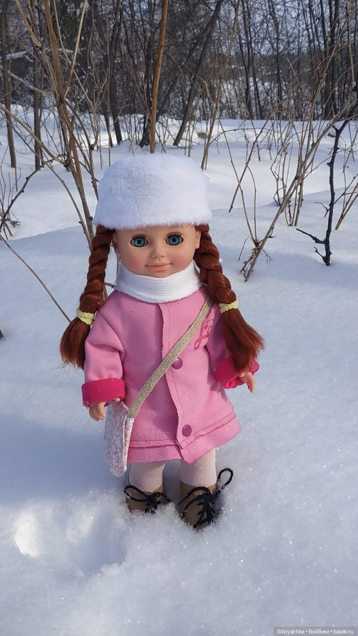 Аннушка отправилась в лес на поиски весны