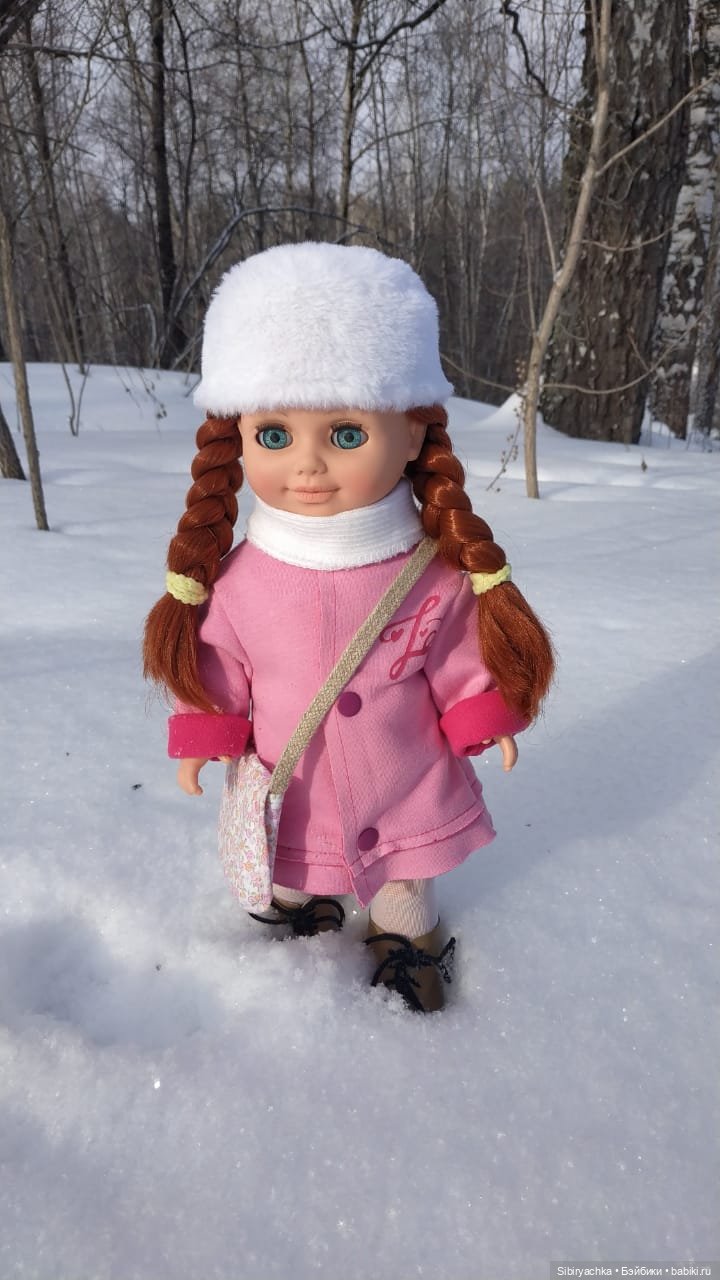 Аннушка отправилась в лес на поиски весны