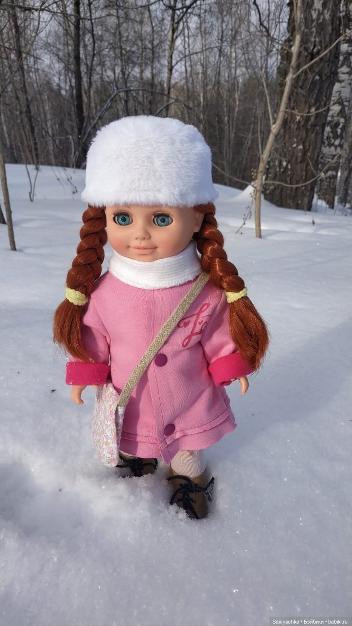 Аннушка отправилась в лес на поиски весны