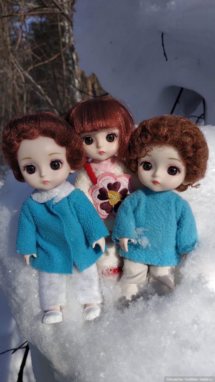 Малыши на прогулке в лесу (фото 8)